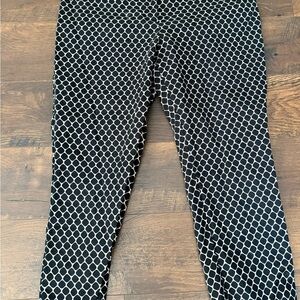 Apt. 9 Modern Fit Pants with Black and white Accents